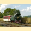 Lokomotiva TU38.001 „Faur” posunuje v Třemešné ve Slezsku.

