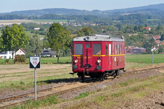 Zvltn vlaky na trati Opono - Dobruka