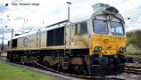[Lokomotivy] → [Ostatn] → [Ostrovn] → HN9080HM: dieselov lokomotiva ed-oranov-ed, ern rm a pojezd „Euro Cargo Rail“